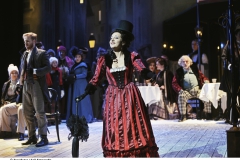La Bohème
Oper in vier Bildern von Giacomo Puccini
Text von Giuseppe Giacosa und Luigi Illica, nach Henri Murger

LUZERNER THEATER
Premiere: 27. Februar 2015

PRODUKTIONSTEAM
Boris Schäfer Musikalische Leitung
Achim Thorwald Inszenierung
Christian Floeren Bühne und Kostüme
David Hedinger Licht
Mark Daver Choreinstudierung
Eberhard Rex Einstudierung Luzerner Sängerknaben und Luzerner Mädchenchor
Dr. Christian Kipper Dramaturgie

BESETZUNG
Jutta Maria Böhnert Mimì, Todd Boyce Marcello, Flurin Caduff Schaunard, Armin Caduff Benoît, Alcindoro, Carlo Jung-Heyk Cho Rodolfo, Szymon Chojnacki Colline, Ivo Kazarow Sergeant / Zöllner, Carla Maffioletti Musetta, Koichi Yoshitomi Parpignol
Chor und Extrachor des Luzerner Theaters, Luzerner Sängerknaben und Luzerner Mädchenchor, Luzerner Sinfonieorchester